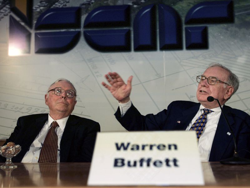 Warren-buffett-calls-bitcoin-a-‘gambling-token’