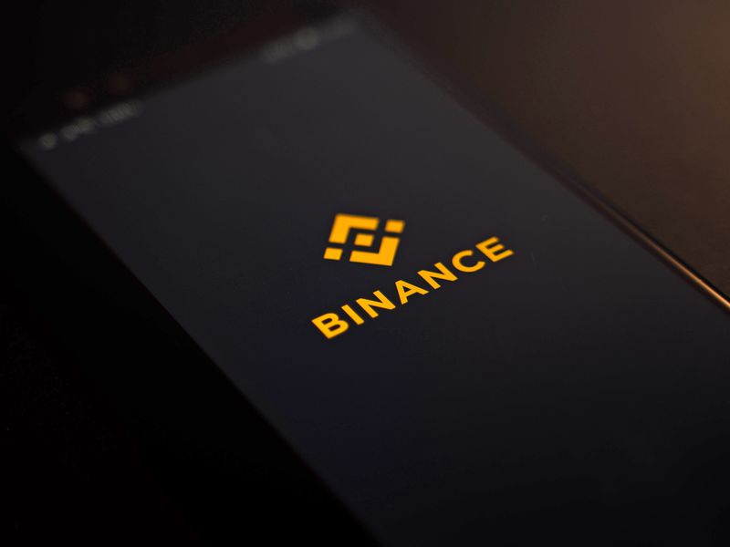 Crypto-exchange-binance-is-back-in-russia,-lifts-restrictions-on-russian-users:-report