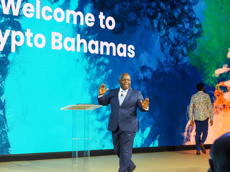 Bahamian-prime-minister-doesn’t-regret-ftx,-says-sbf-put-his-country-‘on-the-map’-for-crypto