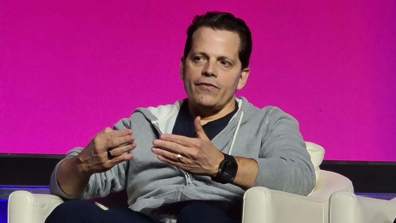 Cz-did-not-put-ftx-out-of-business:-anthony-scaramucci-(consensus-2023-live)