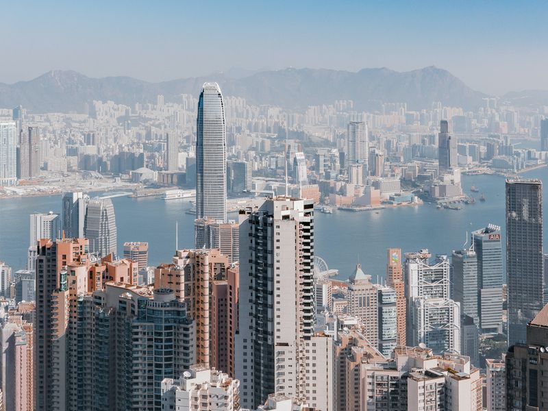 Hong-kong-regulator-reminds-local-banks-there-is-no-ban-on-crypto-firms