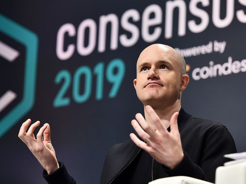 Coinbase-grew-quickly-by-working-with-us-regulators.-will-it-expand-even-more-by-disregarding-the-sec?