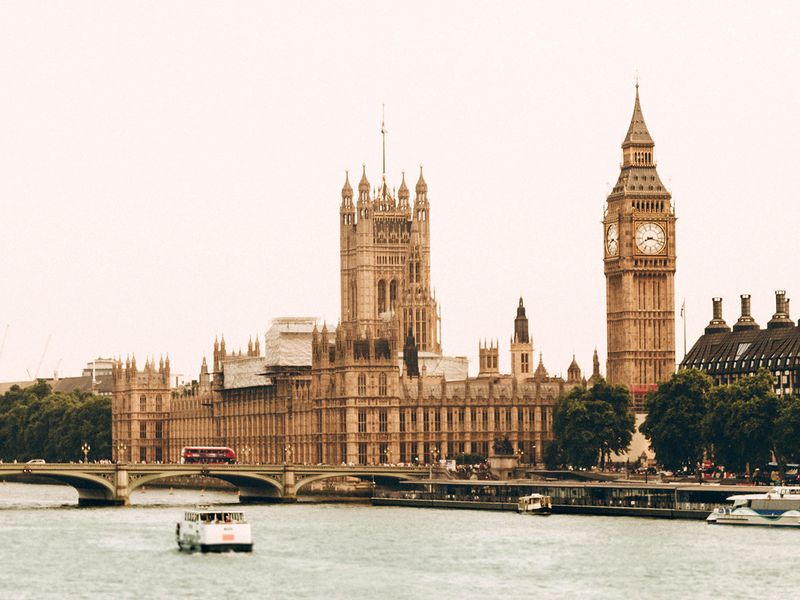 Registered-uk-crypto-firms-can-approve-their-own-ads,-lawmakers-decide