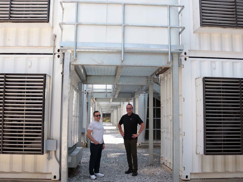 Bitcoin-miner-cleanspark-buys-12,500-bitmain-machines-for-$40.5m