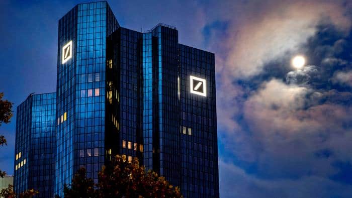 German-banking-giant-deutche-bank-seeks-a-crypto-license-(report)
