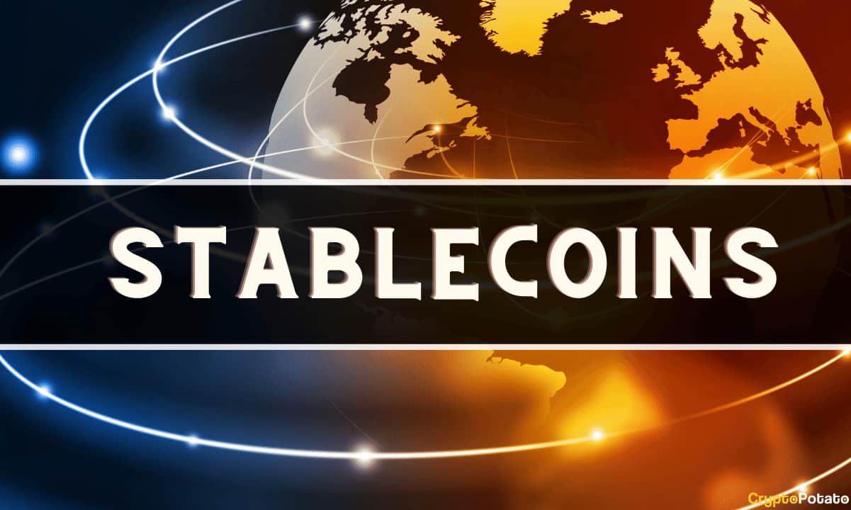 Stablecoins-connect-crypto-with-the-real-world:-cftc-former-chair