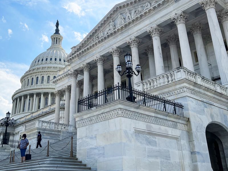 Us.-stablecoin-bill-takes-big-step-despite-fight-from-democrats,-white-house