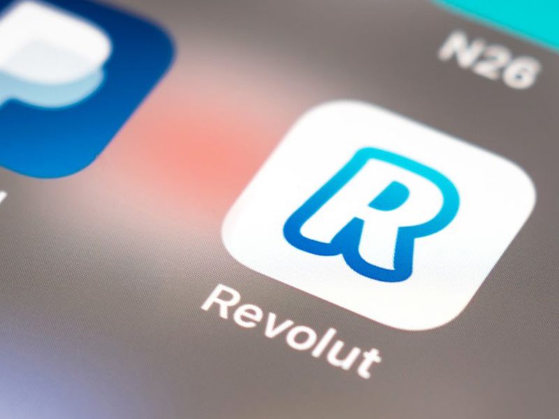 Revolut-suspends-us.-crypto-operations-over-regulatory-uncertainty