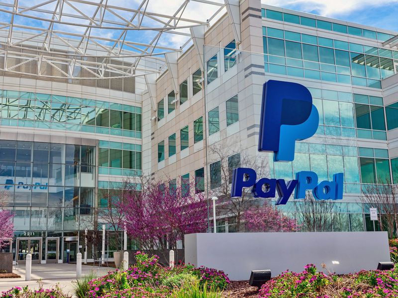 Paypal’s-stablecoin-unlikely-to-see-significant-adoption-in-the-near-term:-bank-of-america