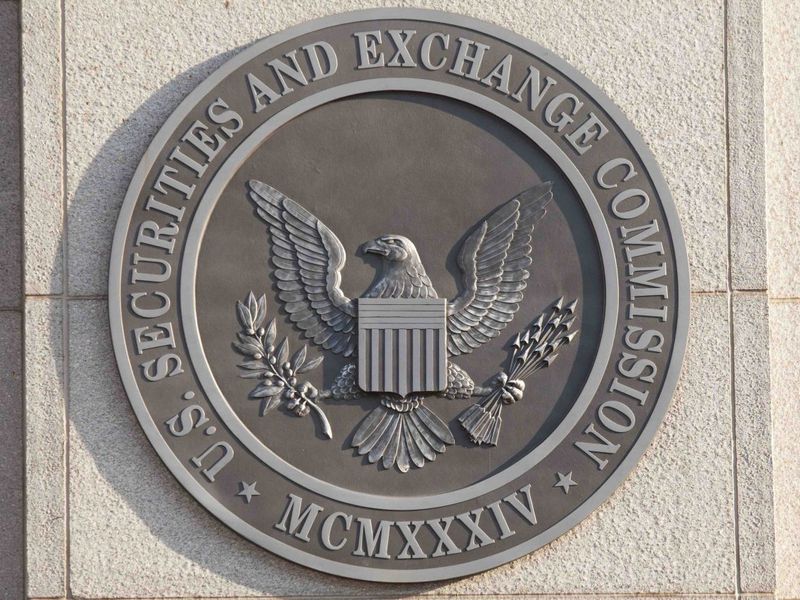 First-mover-americas:-bitcoin-rallies-on-grayscale-court-win-over-sec
