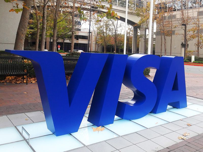 Visa-taps-solana-and-usdc-stablecoin-to-boost-cross-border-payments