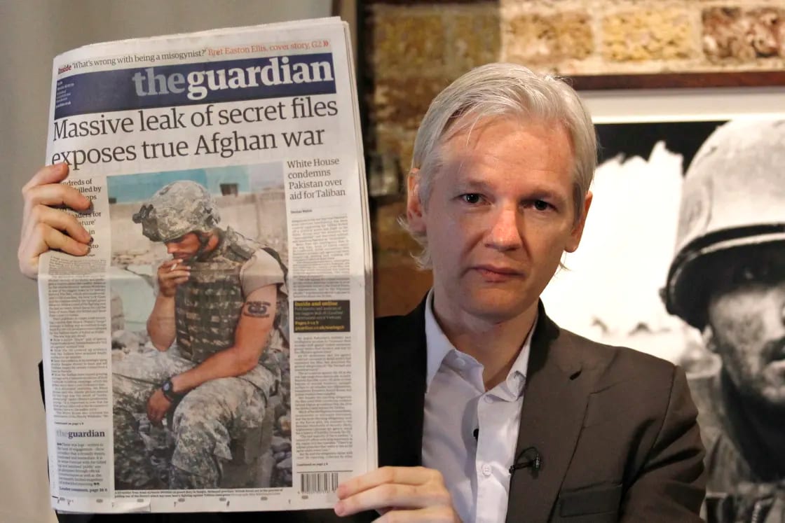 Someone-is-inscribing-all-of-wikileak’s-infamous-afghan-war-logs-on-bitcoin