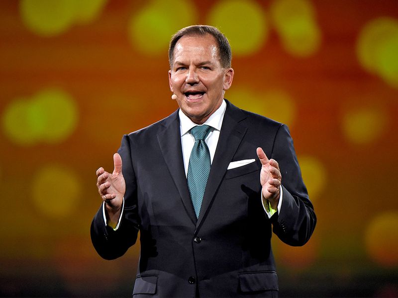 Billionaire-paul-tudor-jones-backs-bitcoin-and-gold-as-geopolitical-risks-rise