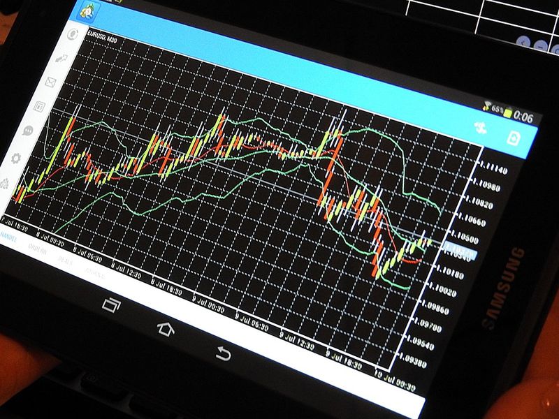 Bitcoin’s-rising-dominance-rate-challenges-altcoin-boom-from-2021