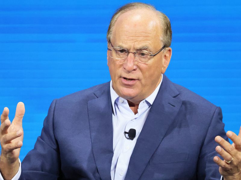 Blackrock-ceo-larry-fink-seeing-client-demand-for-crypto-‘around-the-world’