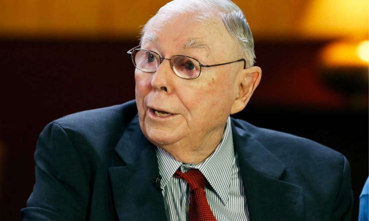 Bitcoin-is-the-stupidest-investment-ever:-charlie-munger