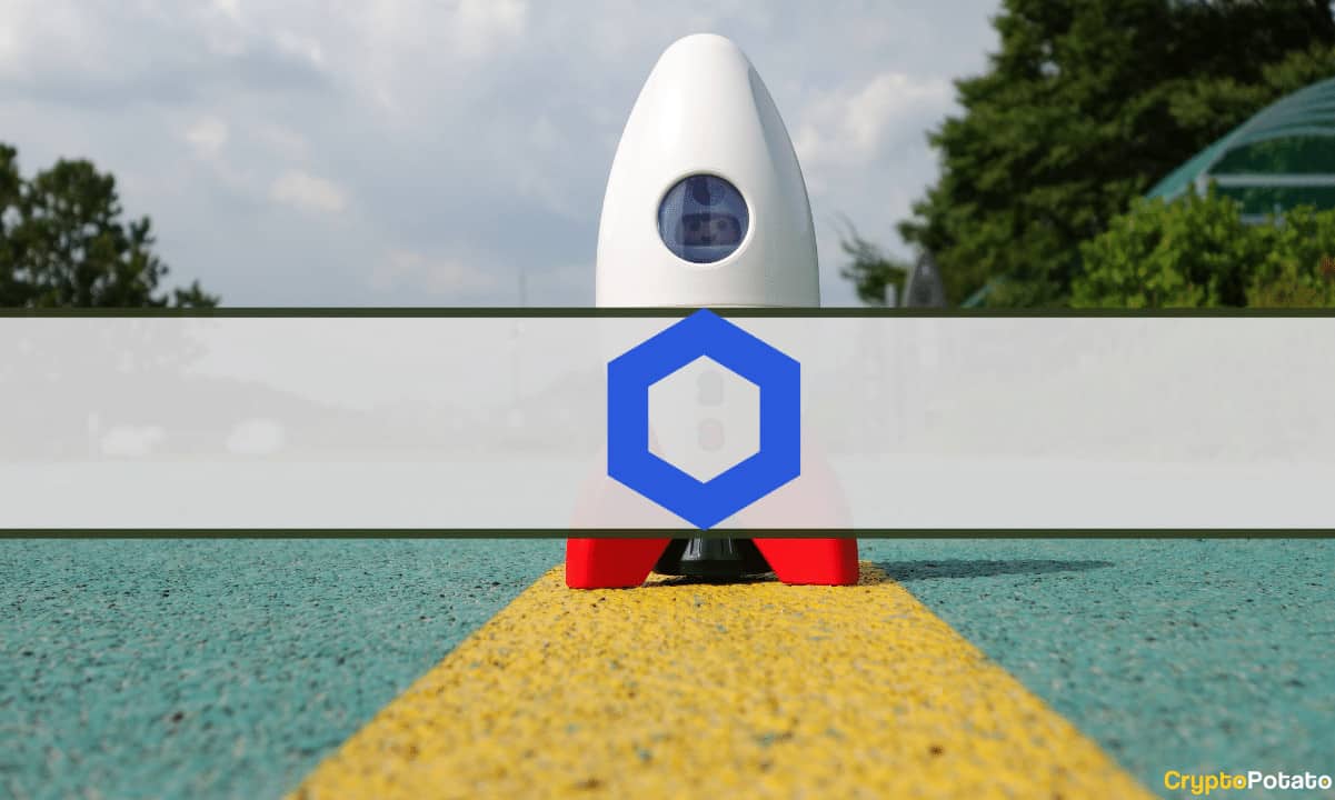 Chainlink-whales-keep-stacking-link-as-network-activity-soars-to-3-month-highs:-data