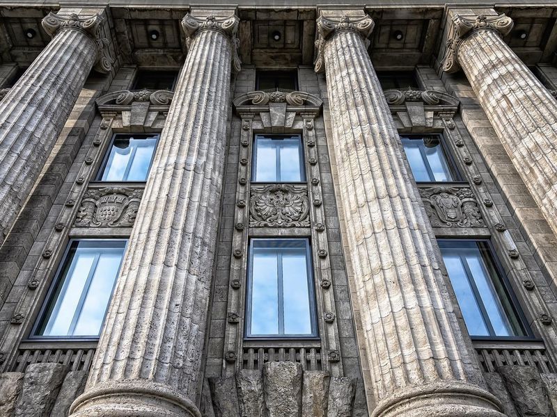 Bitcoin’s-recent-outperformance-fueled-by-institutional-demand,-jpmorgan-says