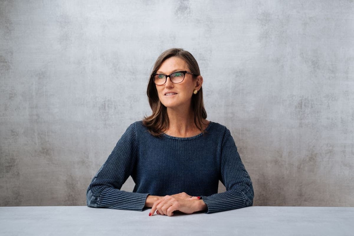 Ark-ceo-cathie-wood-would-hold-bitcoin,-not-gold-for-the-next-10-years
