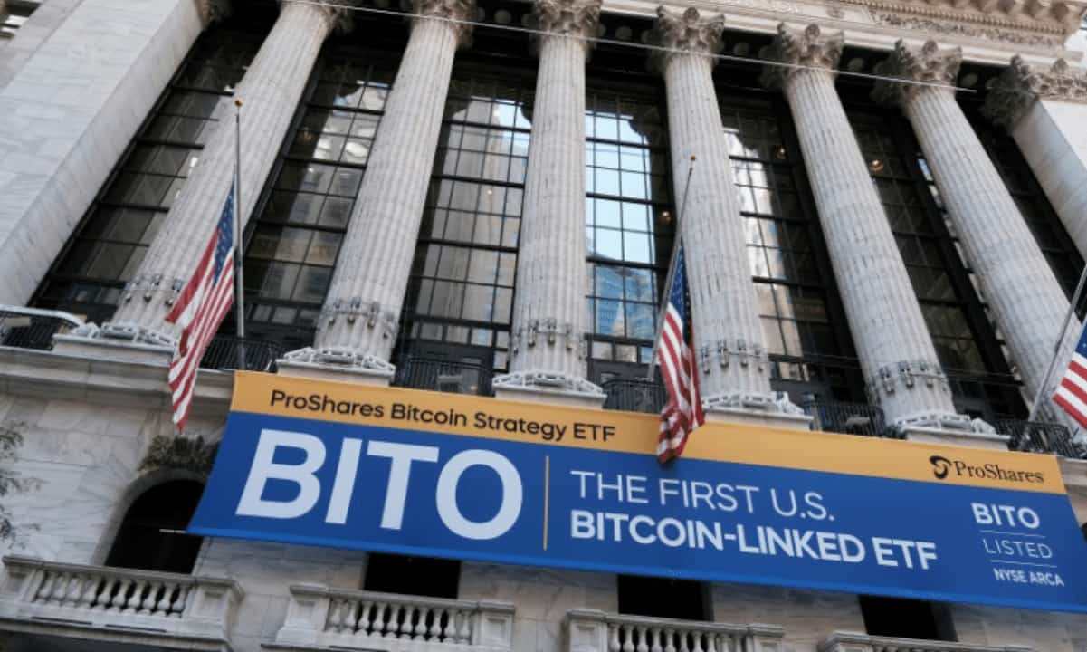 First-us-bitcoin-etf-reaches-record-aum,-tops-$1.47-billion