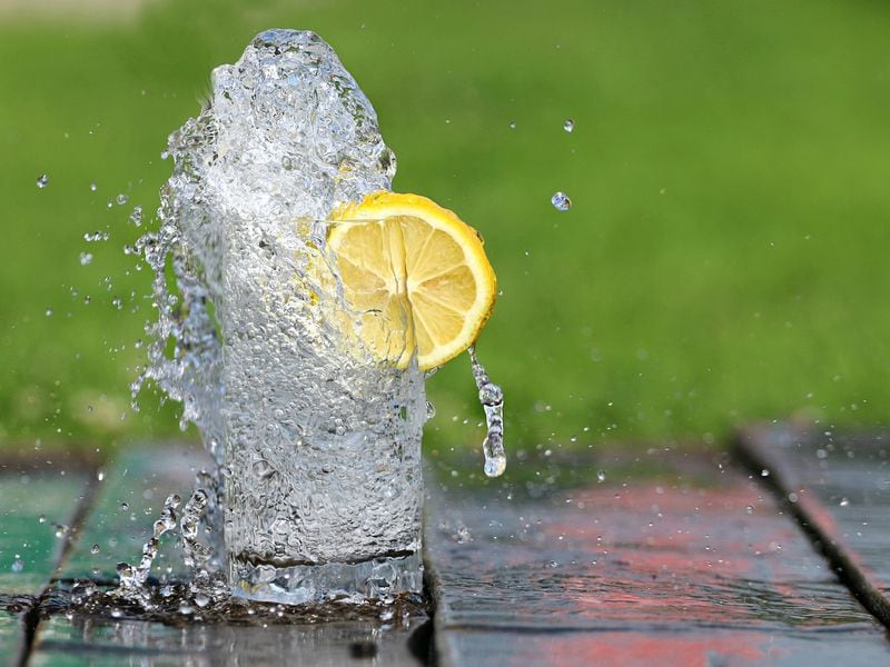 Bitcoin’s-4%-drop-cools-overheated-funding-rates,-data-show