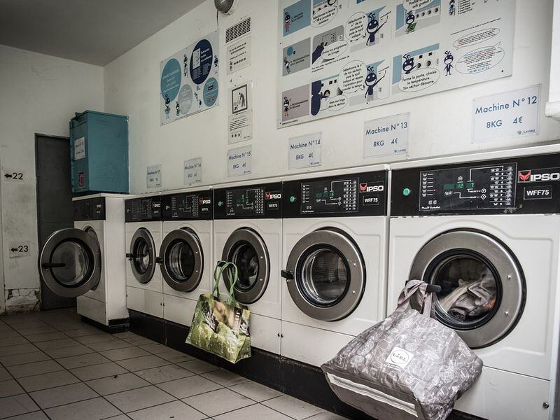 China’s-illegal-crypto-activities-are-taking-place-in-laundromats-and-cafes:-wsj
