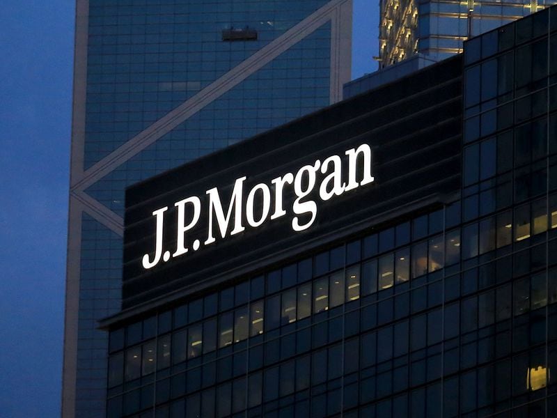 Jpmorgan-survey-shows-over-half-of-institutional-traders-don’t-want-crypto-exposure