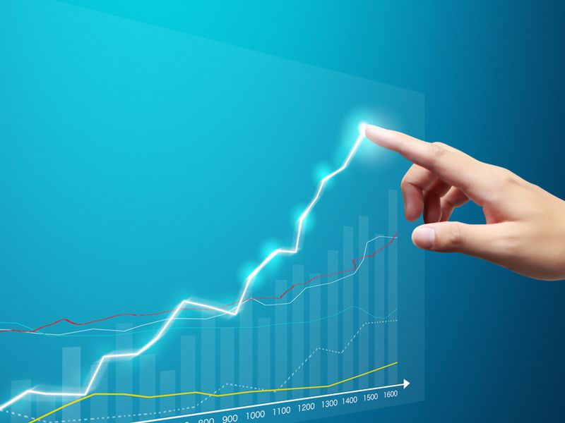 Crypto-stocks-rise-as-bitcoin-plows-through-$59k-for-first-time-since-2021