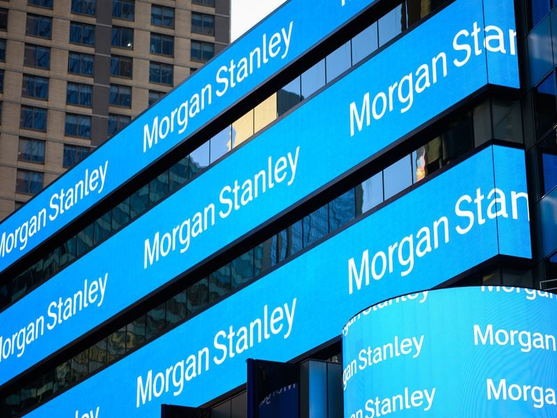 Morgan-stanley-evaluating-spot-bitcoin-etfs-for-its-giant-brokerage-platform:-sources