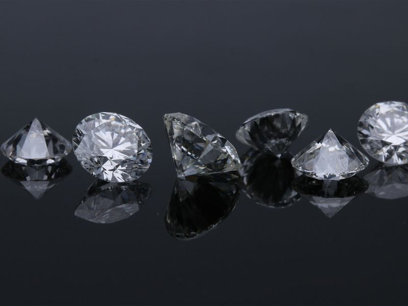 Diamonds-arrive-on-a-blockchain-with-new-tokenized-fund-on-avalanche-network