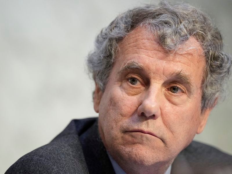 Crypto-skeptic-sen.-sherrod-brown-is-open-to-advancing-stablecoin-legislation,-bloomberg-reports