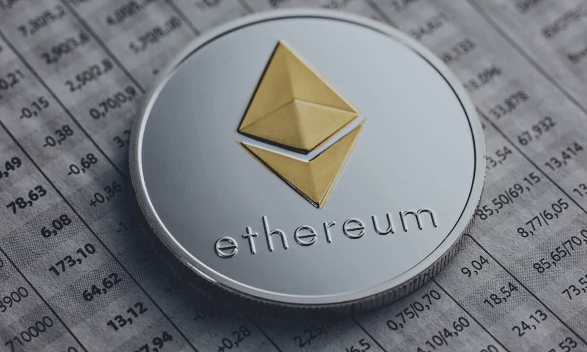 Over-$500m-ethereum-(eth)-left-cexs-as-market-prepares-for-impulsive-move:-data