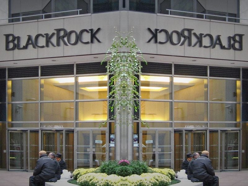 Blackrock-sees-sovereign-wealth-funds,-pensions-coming-to-bitcoin-etfs
