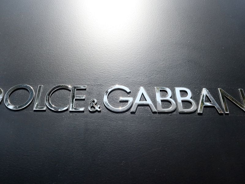 Dolce-&-gabbana-sued-for-messing-up-delivery-of-its-nfts:-bloomberg