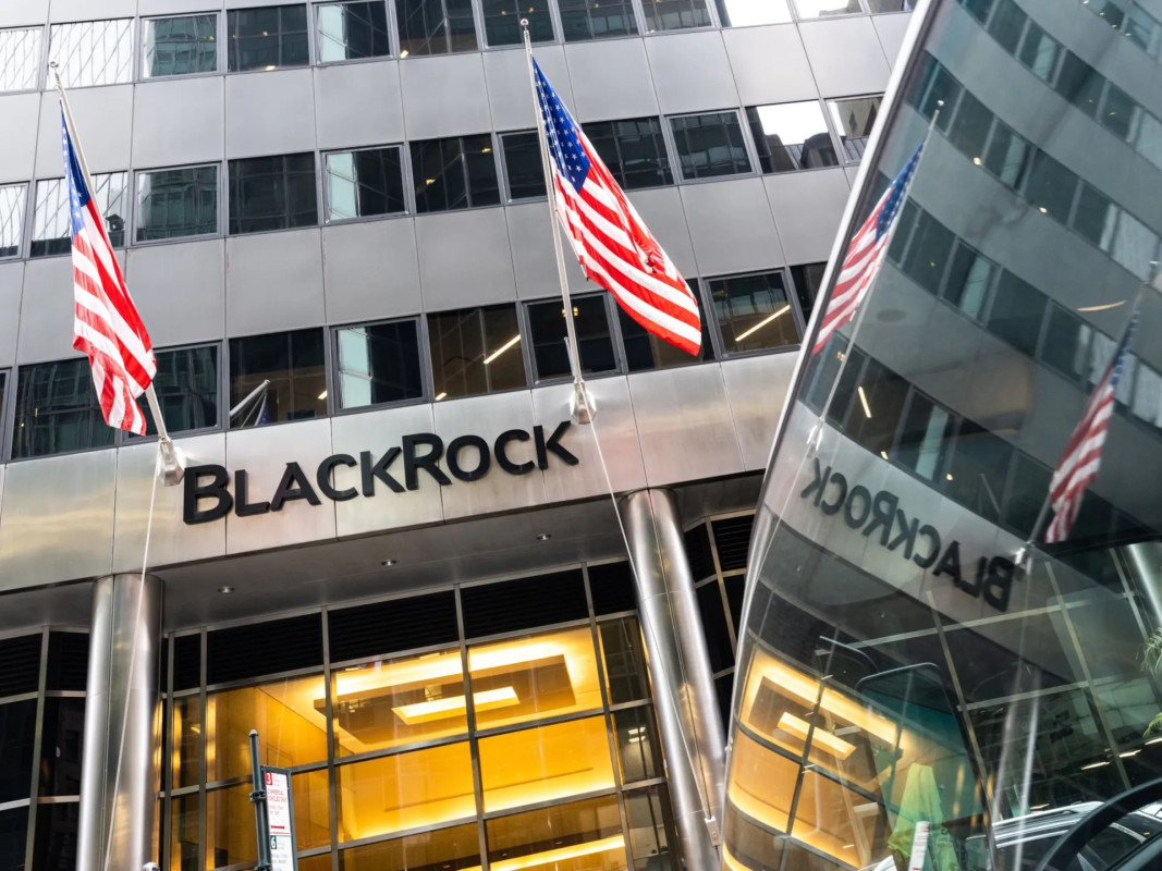 Blackrock’s-$20-billion-ibit-becomes-the-world’s-largest-bitcoin-etf