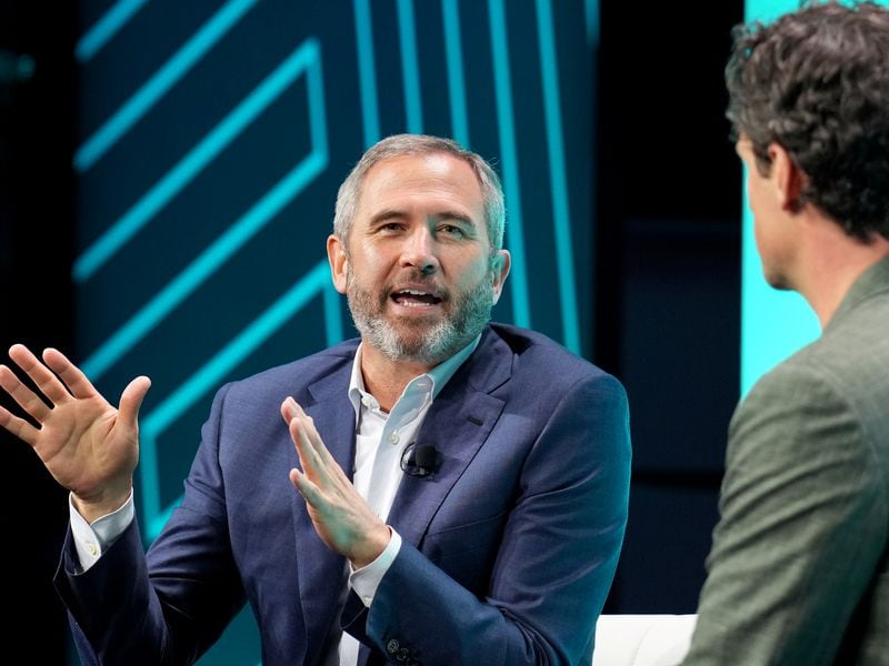 Ripple’s-brad-garlinghouse-foresees-xrp,-solana,-cardano-etfs:-consensus-2024