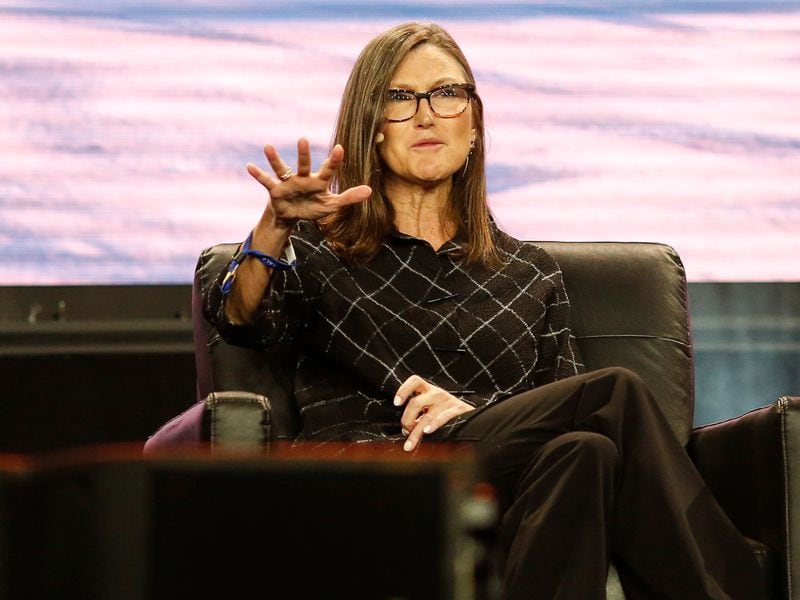 Cathie-wood’s-ether-etf-pullback-is-likely-due-to-fee-war