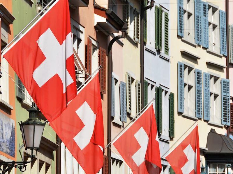 Swiss-national-bank-and-sdx-delve-deeper-into-cbdcs,-tokenized-securities
