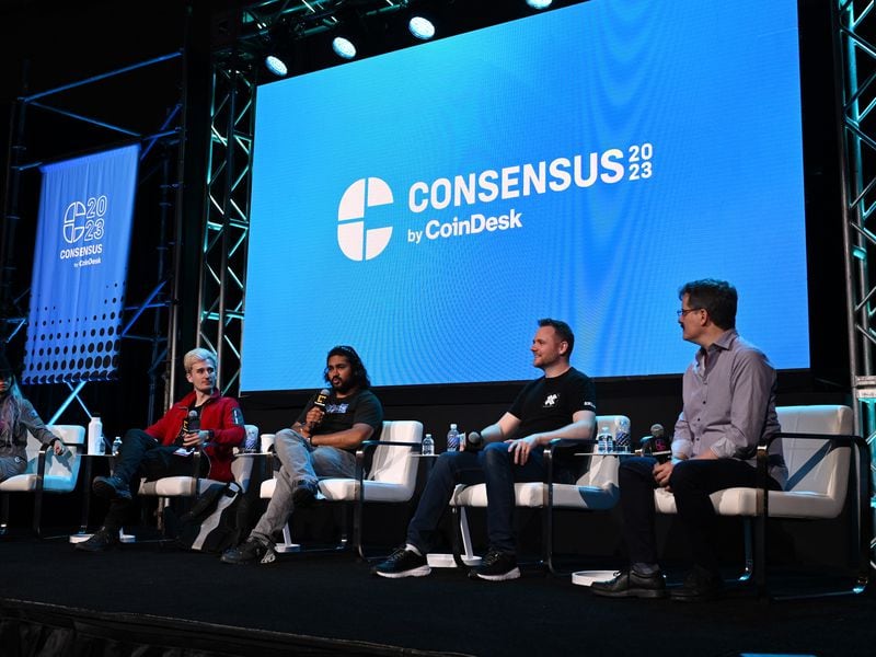 Cosmos-dao-osmosis-to-adopt-fee-free-bitcoin-bridge